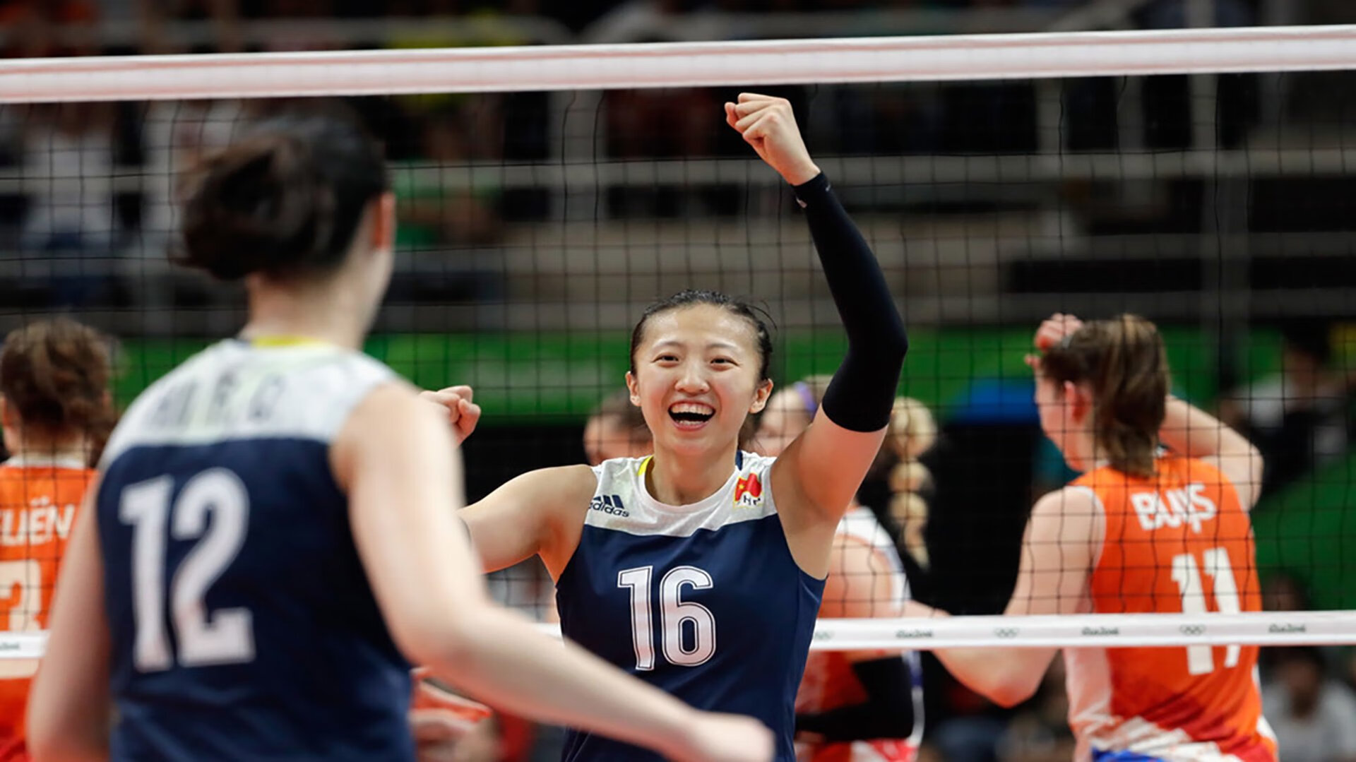 世界杯2026-血色黎明，匈牙利铁骑踏碎北欧堡垒，齐耶赫一剑封喉书写F组传奇